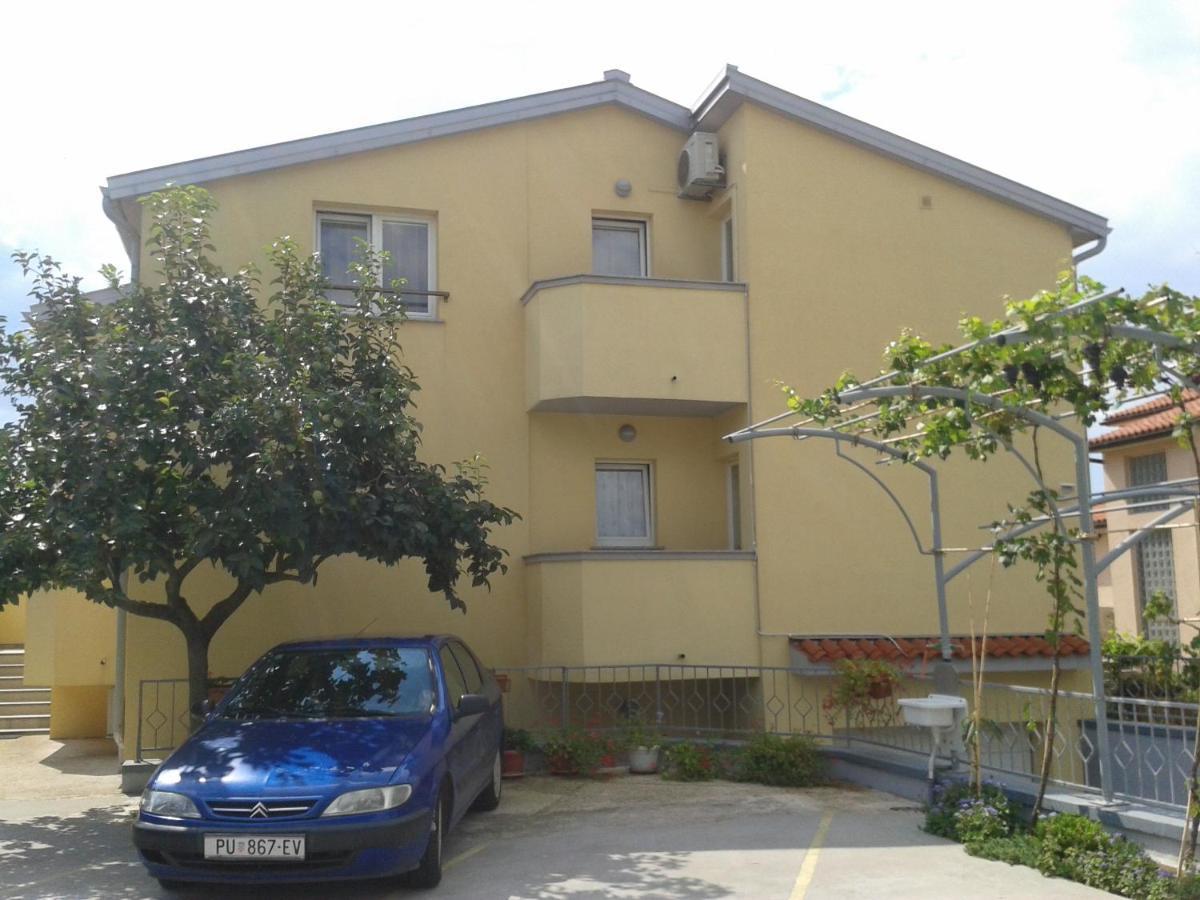 Apartments Monte Magno Pula Bagian luar foto